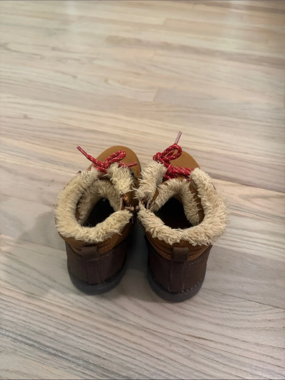 Cat and Jack Kids Tan Fleece-Lined Winter Boots with Red Laces